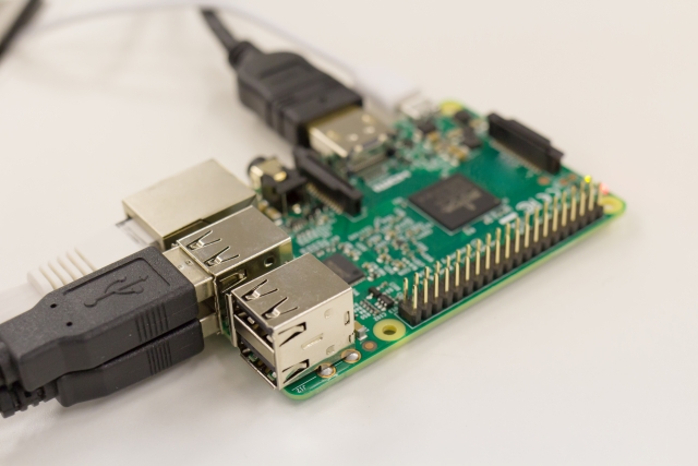 産業用途でのラズベリーパイ（Raspberry Pi）の活用のメリット・デメリット